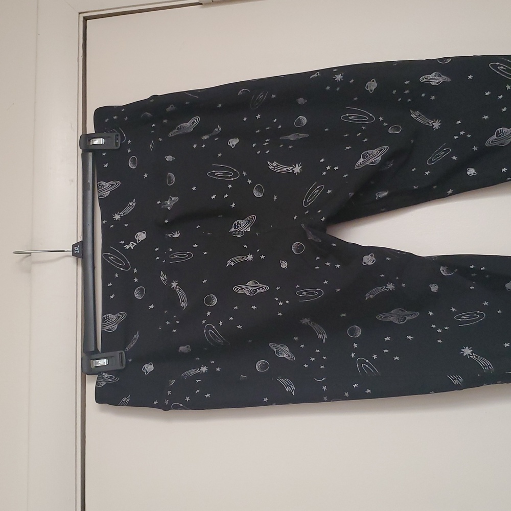 Torrid Cosmic Print Leggings - Black - Picture 9 of 14